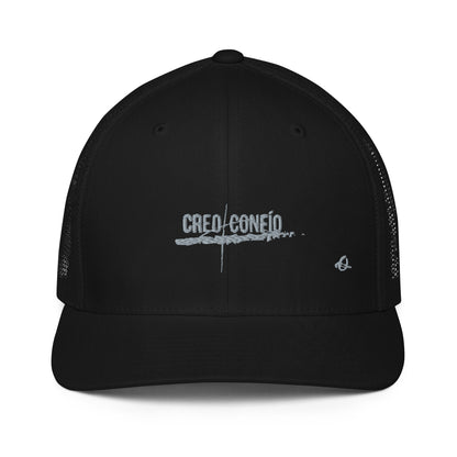 Creo + Confío Gorra trucker con malla en la parte posterior